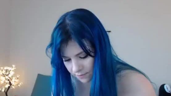 Hot teen masturbating on live webcam