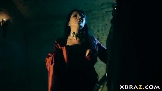 Game of thrones xxx parody dungeon fuck with the red witch