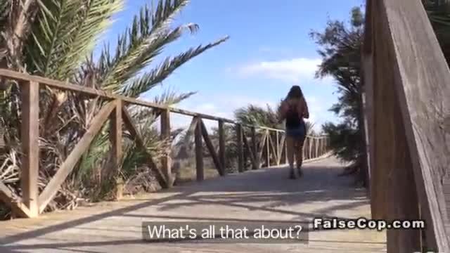 Fake cop gets deep throat on the beach