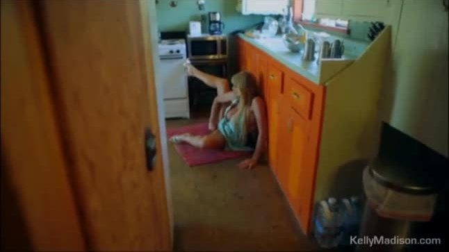 Big tit queen kelly madison gets hot in the kitchen