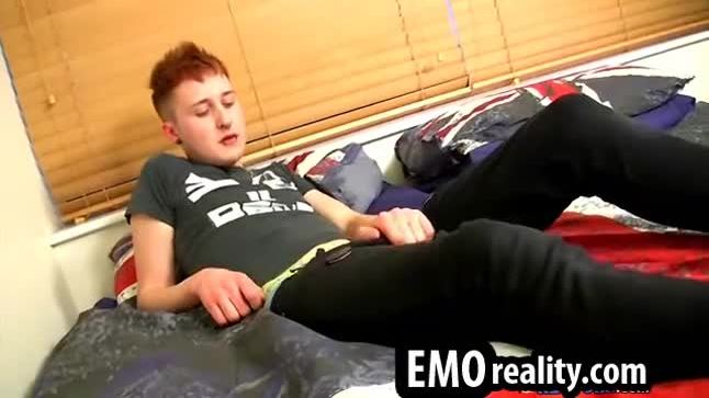 Sexy and young emo twink talks to the camera and jerks off