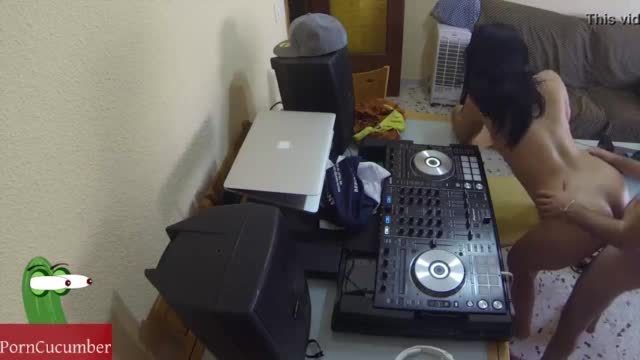 Dj fucking and scratching in the chair with a hidden cam spying my hot gf