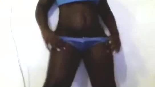 Big booty shaking black babe with big tits