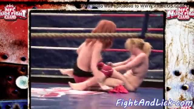 Ginger dyke makes out with wrestling partner