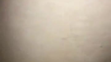 Gozando dentro da buceta e metendo no cuzinho da loirinha