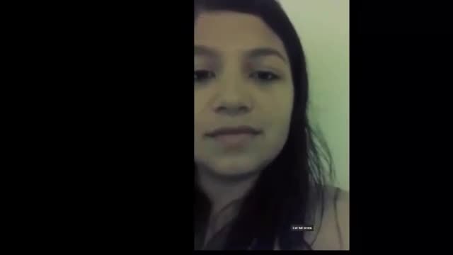 Webcam menina mostrando seu coce