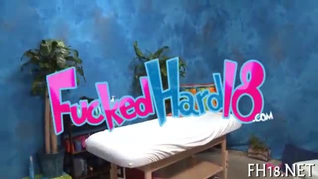 Petite anal hole is fucked