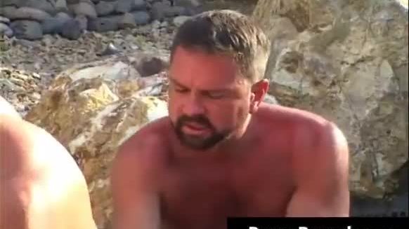 Hot body sexy men gets his white gay porn